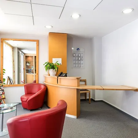 Le Cygne Hotel 2*
